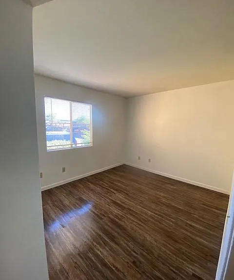 1810 E Blacklidge Dr #817 — Photo 2