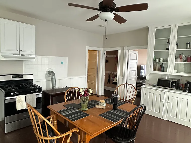 29 Prospect St #2 — Photo 1