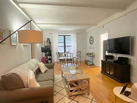 5th image of 105 W 55th St APT 9E