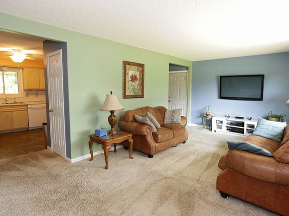 5th image of 17330 Chameleon St NW