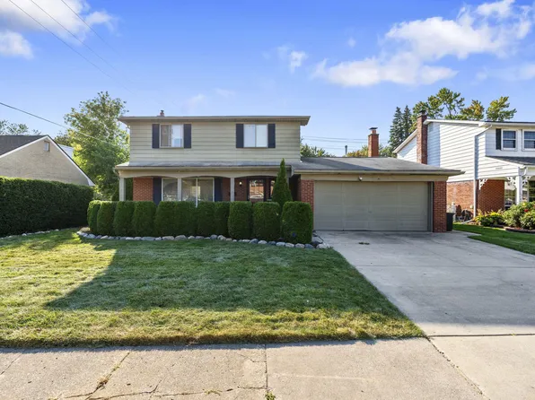 32125 Crestwood Ln, Fraser, MI 48026