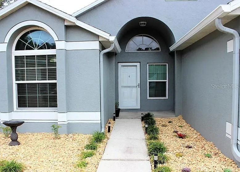 3 bed, 2.0 bath, 1613 sqft, $2,500 — Photo 1