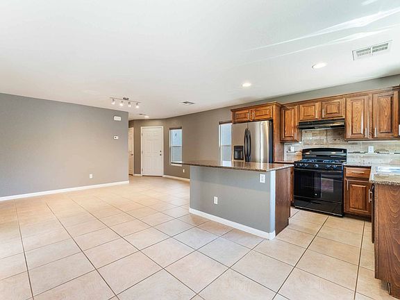 5th image of 8063 Maple Park St