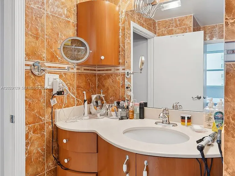 1400 S Ocean Dr #802 — Photo 24