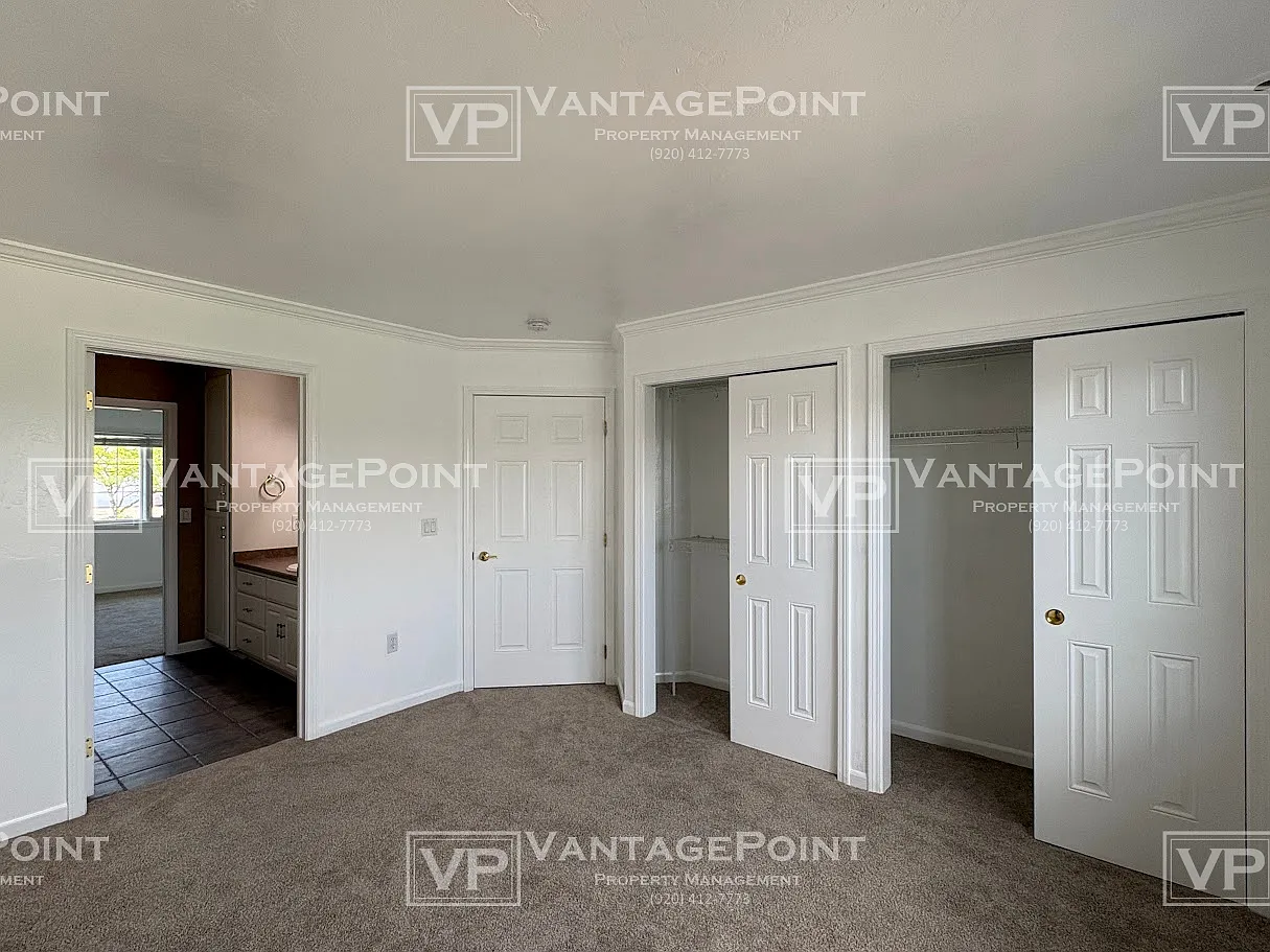 1684 Twin Lakes Circle - 1 — Photo 2