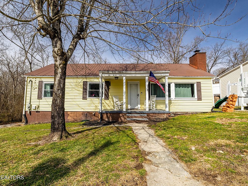 1st image of 135 Dogwood Ct