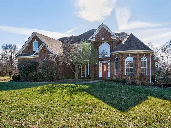 5000 Lupreese Ln, Versailles, KY 40383