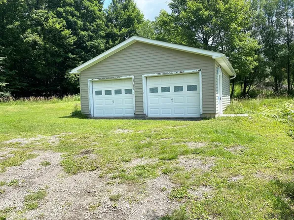 149 Hollow Rd, South Fork, PA 15956