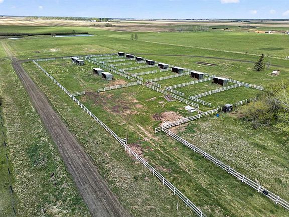 4th image of 30338 E Range Road 282