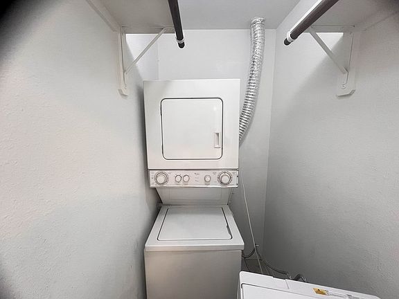 5th image of 5333 Richmond Ave #23