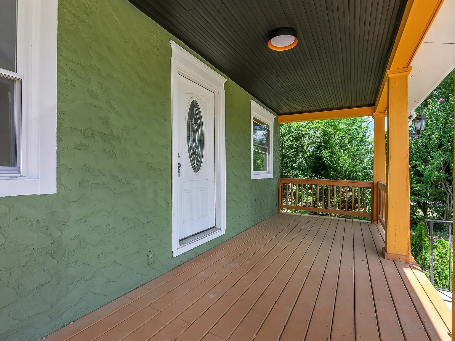 3 bed, 1344 sqft, $2,688 — Photo 4