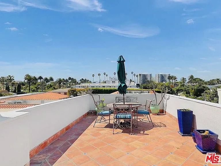 446 San Vicente Blvd #107 — Photo 5