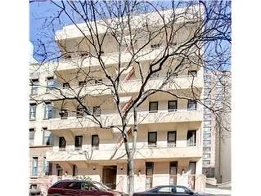 Sold by R New York | media 14