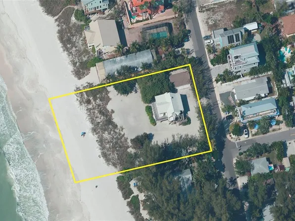 2902 Avenue E, Holmes Beach, FL 34217