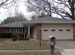 1203 Newbury Rd, Champaign, IL 61821