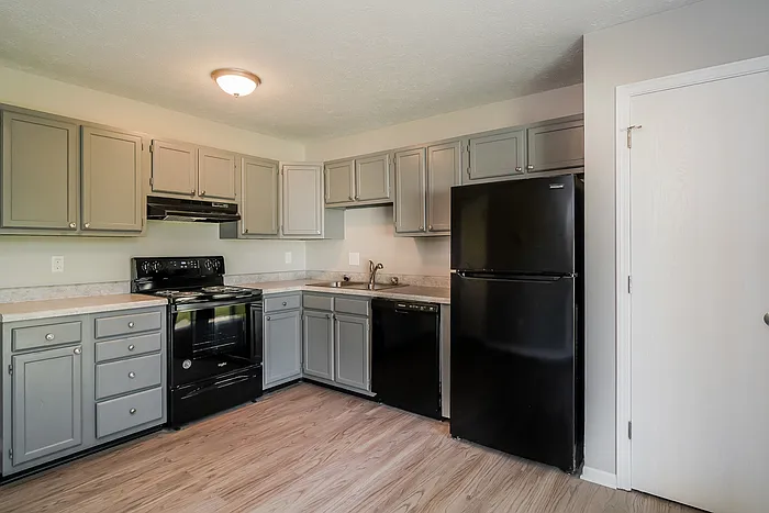 4 bed, 2.0 bath, 1222 sqft, $1,645 — Photo 4