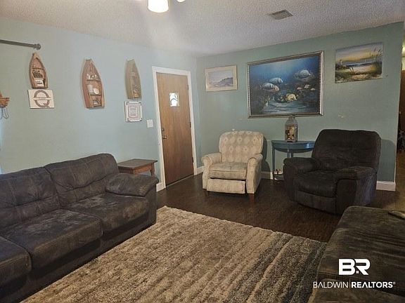 4th image of 7593 Helton Dr