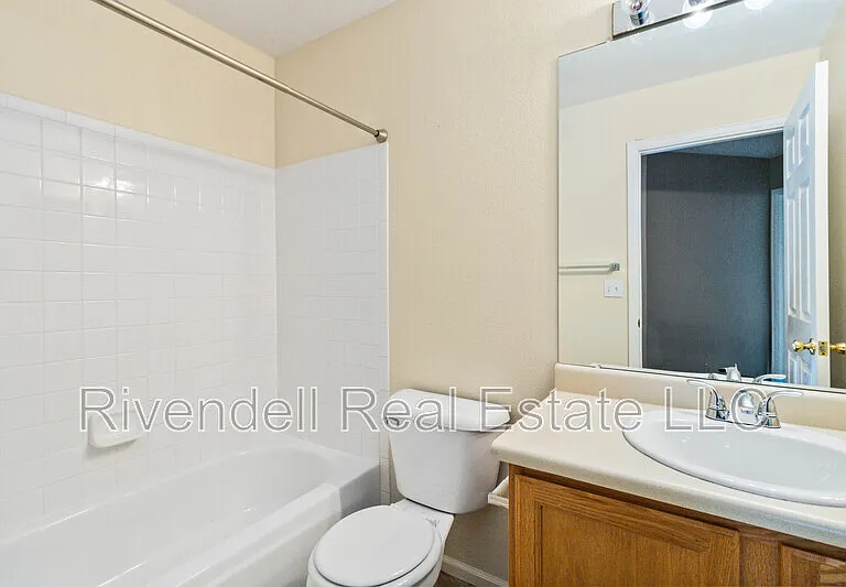 1529 Spring Water Way — Photo 10