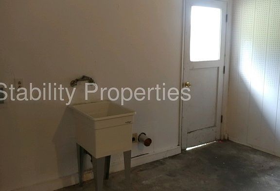 4th image of 7822 3rd Ave SE