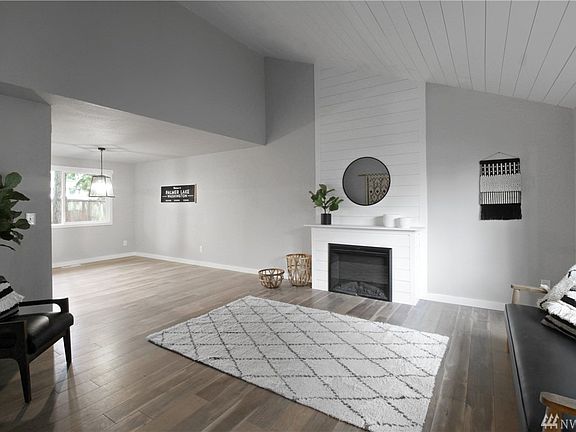 4th image of 3984 SE Castlewood Dr