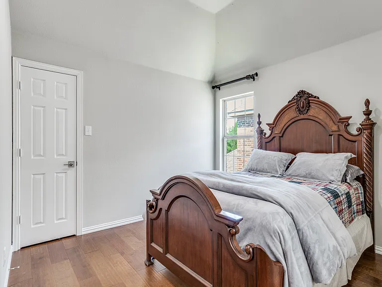 7110 Waterbury Dr — Photo 22