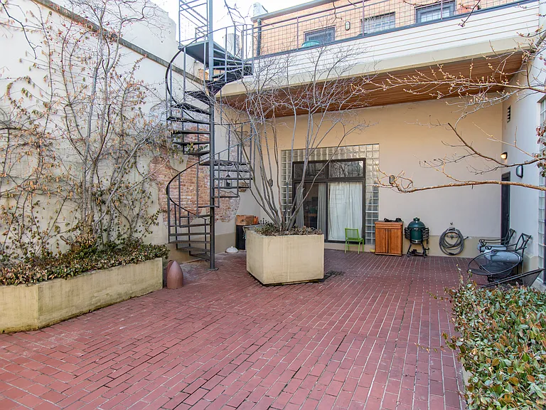 537 Custer Ave #1 — Photo 8