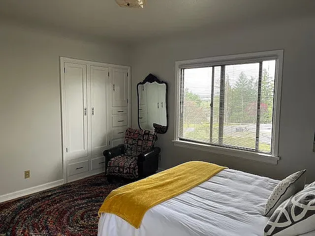 650 N San Jose Way — Photo 5