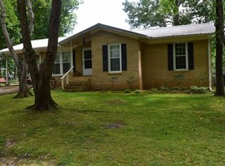 421 Hickory Ln, Henderson, TN 38340