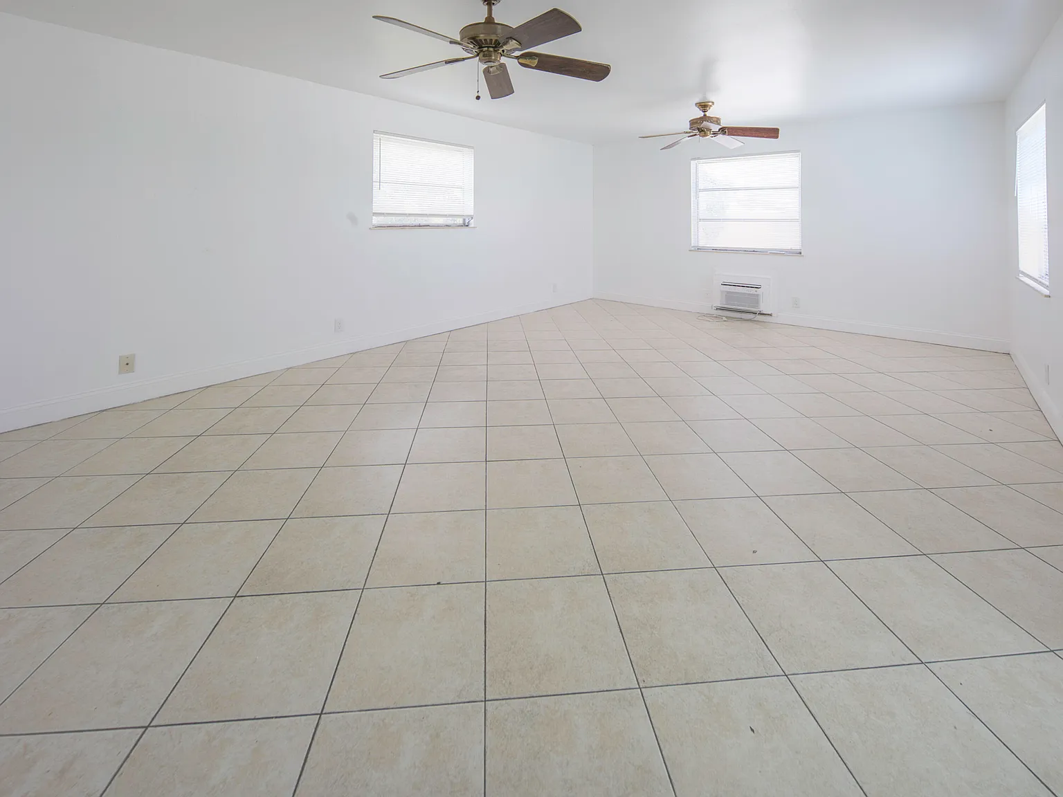 1 bed, 1.0 bath, 675 sqft, $1,675 — Photo 2