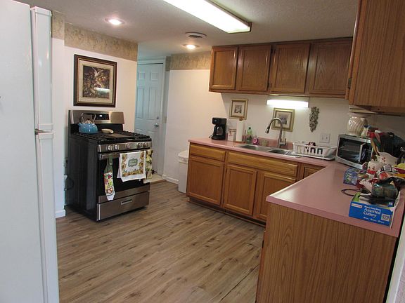 5th image of 430 W Race St