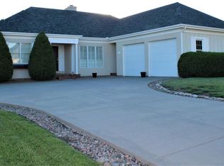 2903 Thunderbird Dr, Hays, KS 67601