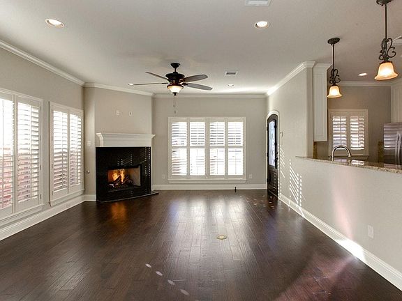 2nd image of 1205 Jerome St