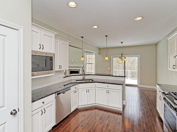 5th image of 19 Callaway Cir