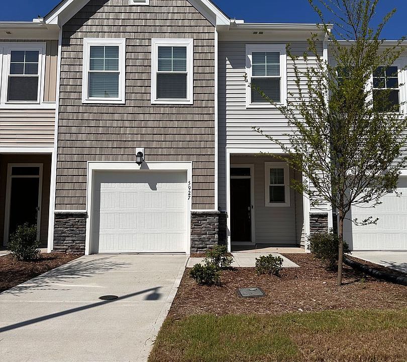 1st image of 5927 Woodlawn Dr