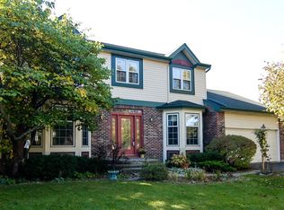 626 Thunderbird Trl, Carol Stream, IL 60188