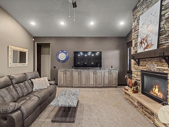 5th image of 1626 Polo Ln