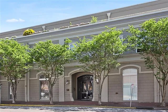 840 Tchoupitoulas St #221 — Photo 1
