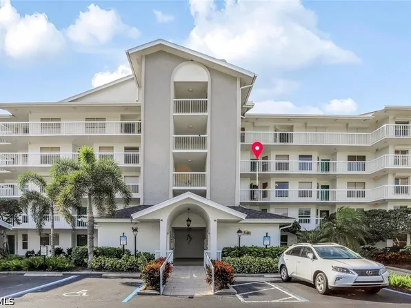 340 Horse Creek Dr APT 305, Naples, FL 34110