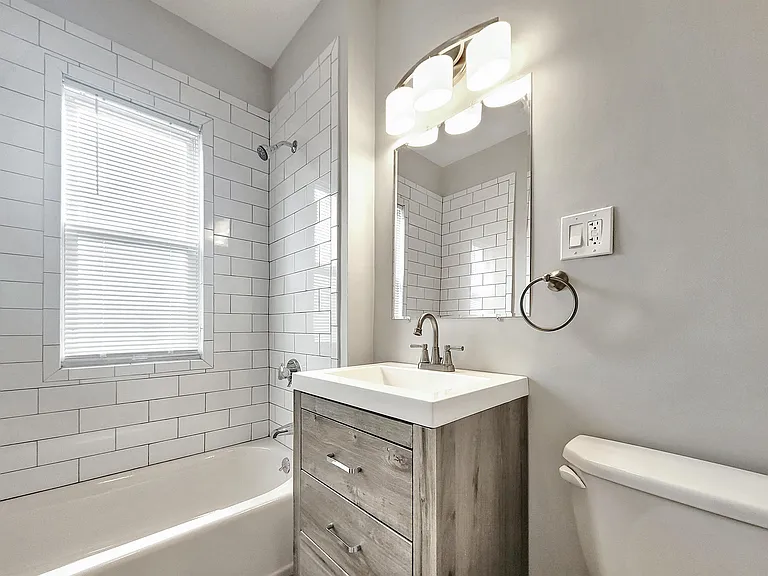 35 Dunlap St #3 — Photo 7