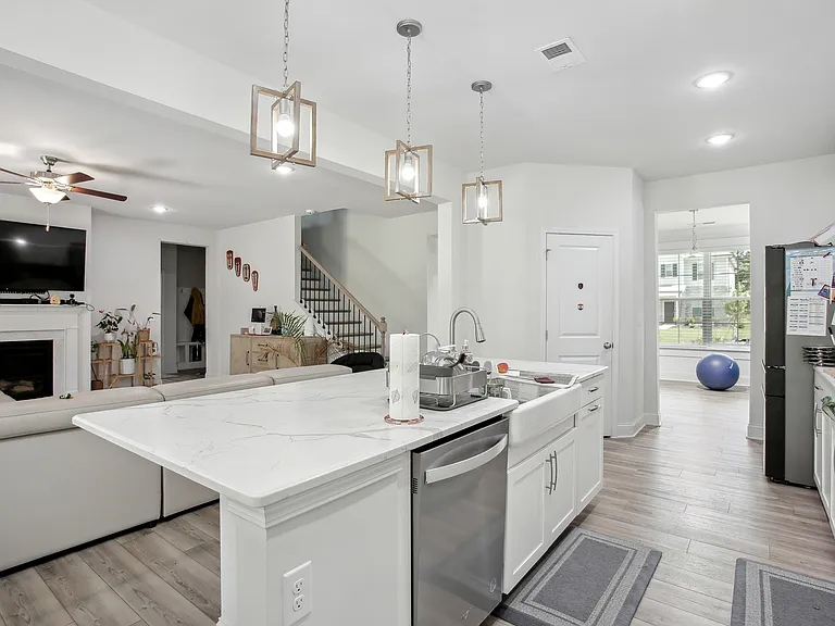 7925 Tiberon Pkwy #0 — Photo 8