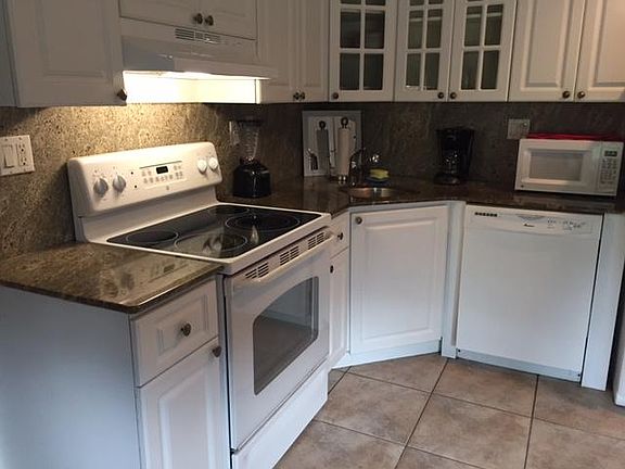 Full equipped kitchen