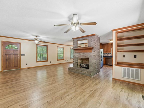 4th image of 2650 Hyde St