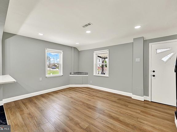5th image of 7715 Meath Rd