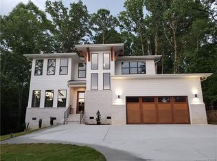 2201 Grimmersborough Ln, Charlotte, NC 28270