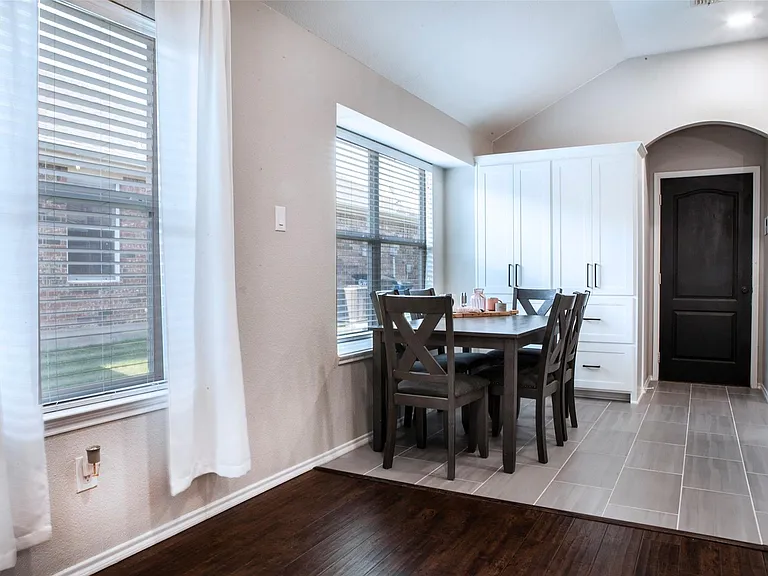1796 Barton Springs Dr — Photo 7