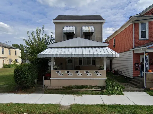 908 Pearl St, Martins Ferry, OH 43935