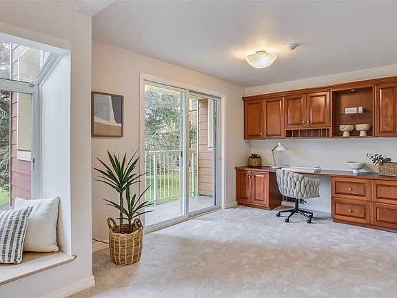5th image of 7270 West Lake Sammamish Parkway NE #4-201