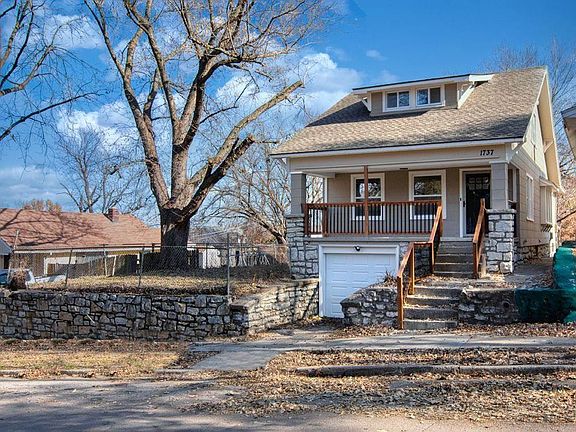 4th image of 1737 Cambridge Ave