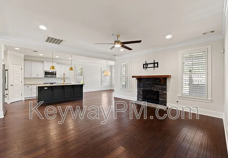 232 Dixon Ct — Photo 7