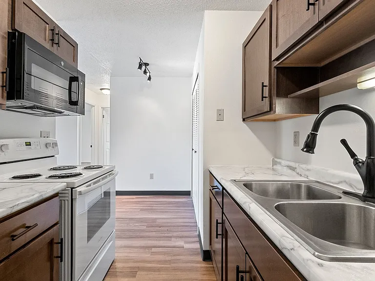 Cedar Grove Apartments — Photo 4